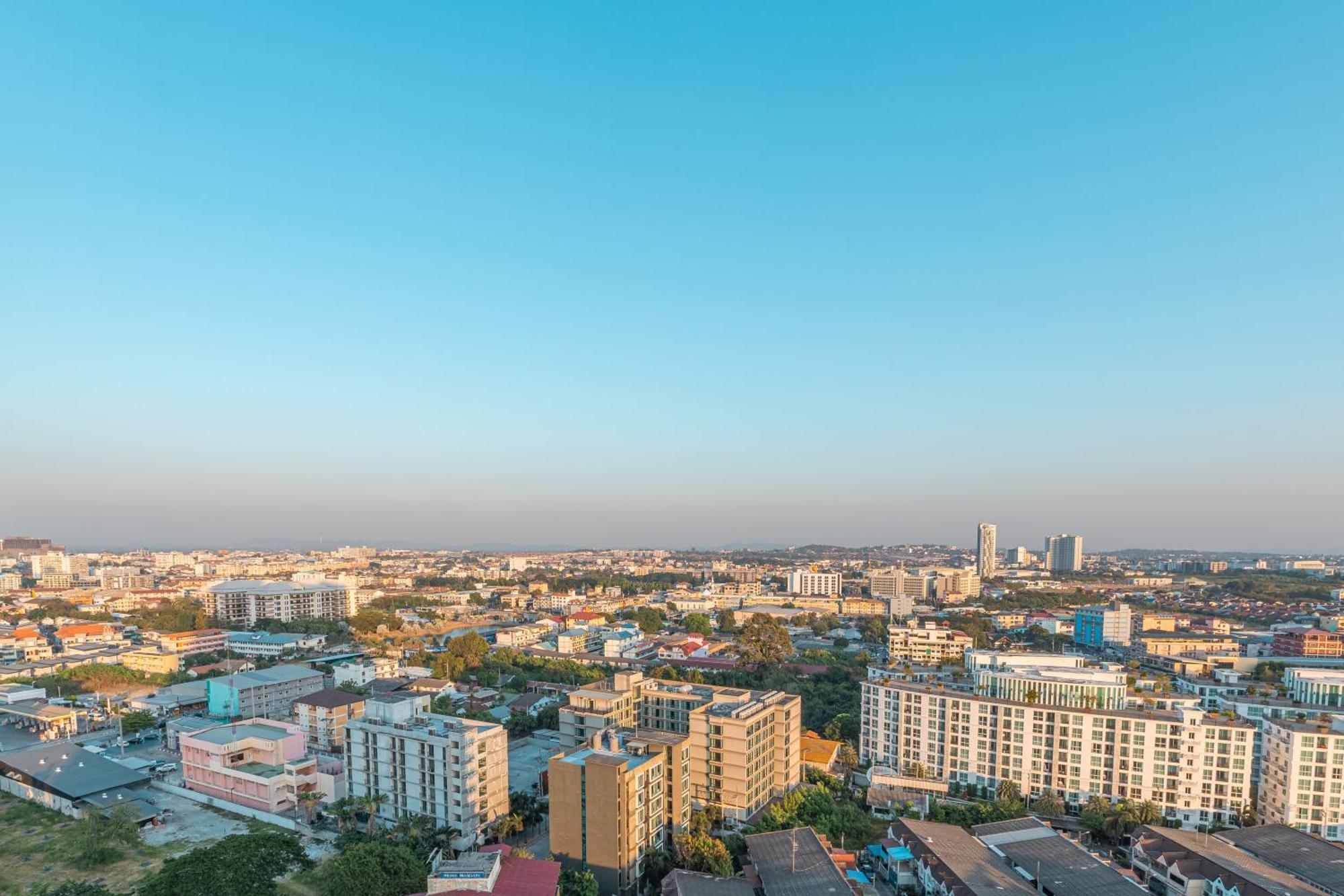 City Garden Tower By Pattaya Holiday Екстериор снимка