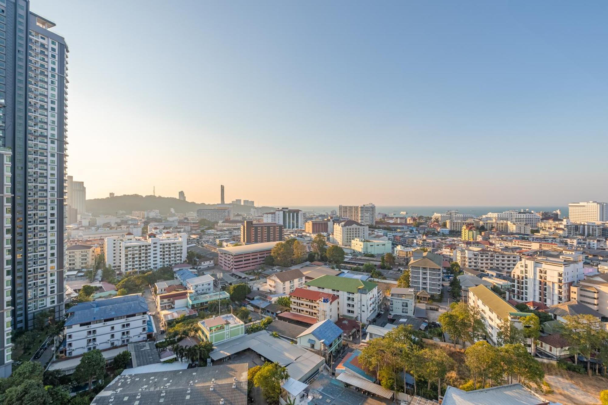City Garden Tower By Pattaya Holiday Екстериор снимка