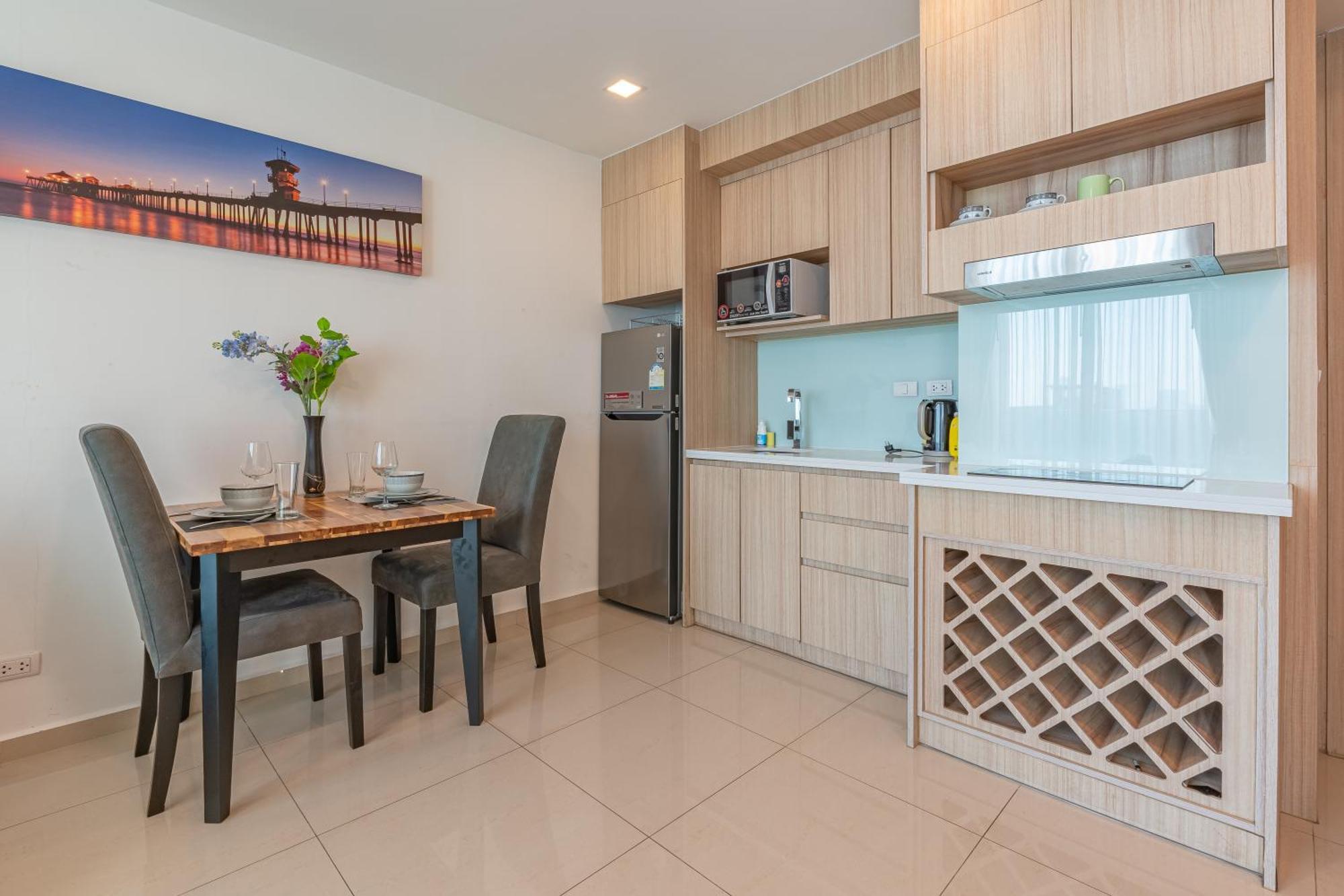 City Garden Tower By Pattaya Holiday Екстериор снимка
