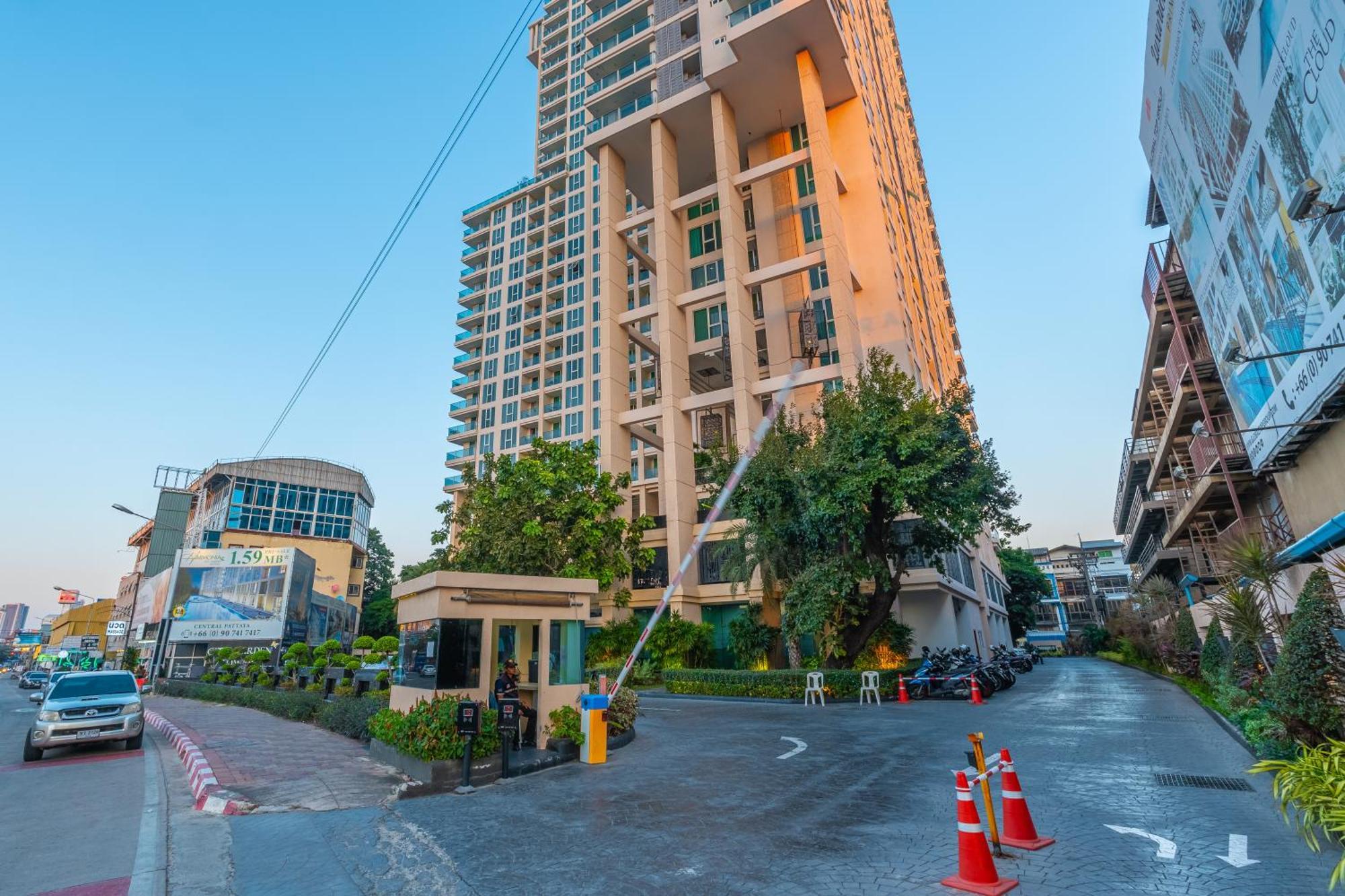 City Garden Tower By Pattaya Holiday Екстериор снимка